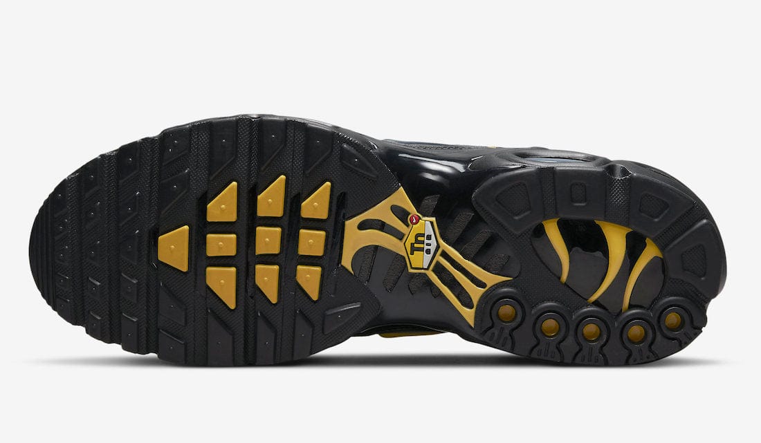 Black nike best sale tns mens